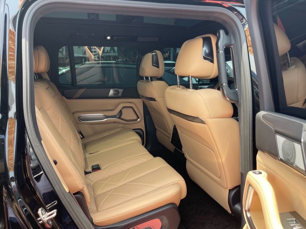 BYD Leopard 8 Flagship BYD Leopard 8 2025 Chinese specs Flagship | Warranty and service contract