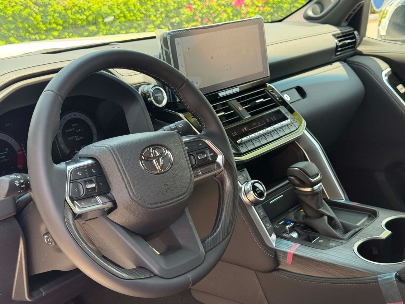 تويوتا لاند كروزر VXR