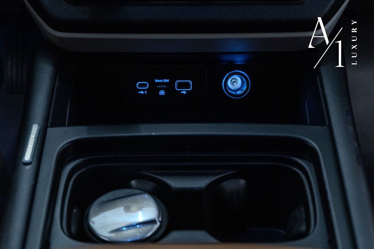 لاند روفر ديفندر 2023 Defender P400 Kahn Edition, Warranty, Excellent Condition, GCC Specs