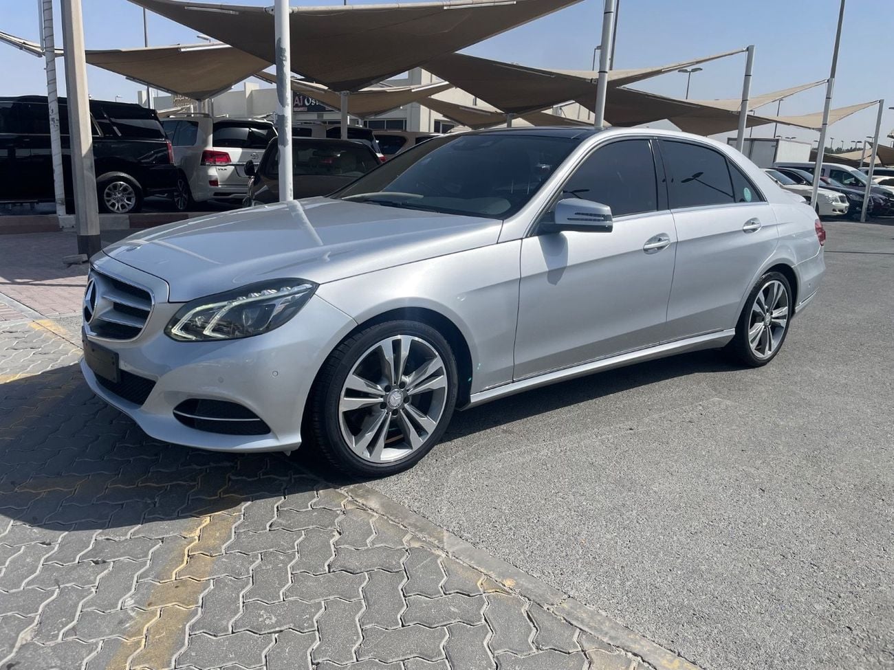 Mercedes Benz E300 AVANTGARDE SPORT