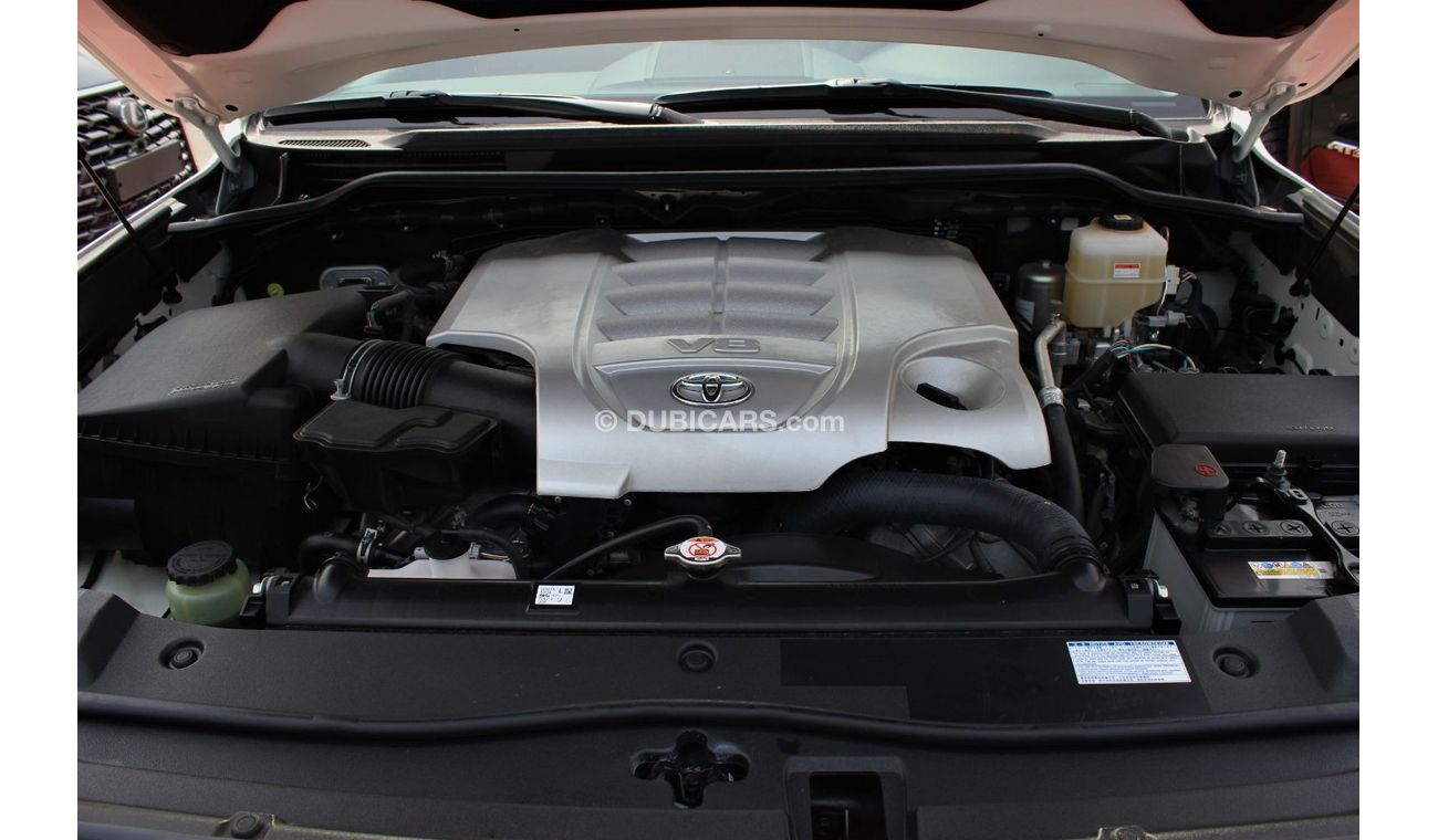 Toyota Land Cruiser VXR V8 5.7, GRAND TOURING, GCC, UNDER WARRANTY FROM LOCAL DEALER (Inclusive VAT)