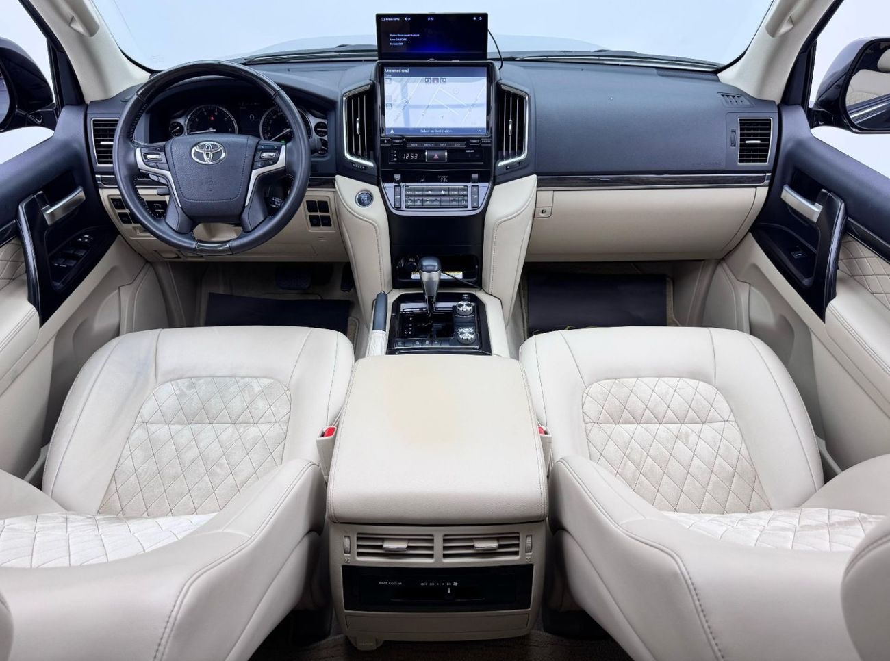 تويوتا لاند كروزر GXR 4.0L 2021 Toyota Land Cruiser GXR Grand Touring, 2026 Toyota Warranty, 7 Seater, GCC