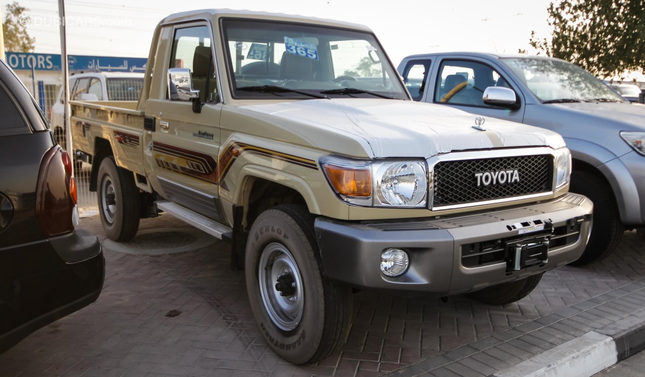 Toyota Land Cruiser Pick Up spl with WINCH /DIFFLOCK