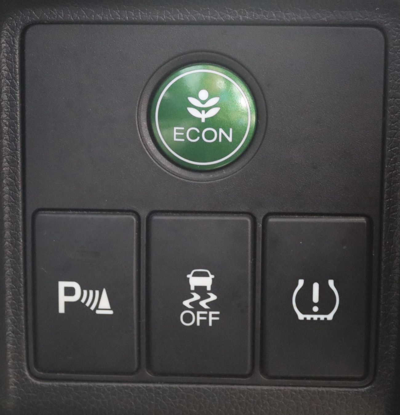 هوندا HRV سياره HRV خليجى بحاله ممتازه موديل 2021 ممشى 88000 كيلو متر وبمحرك 1800 سى سى