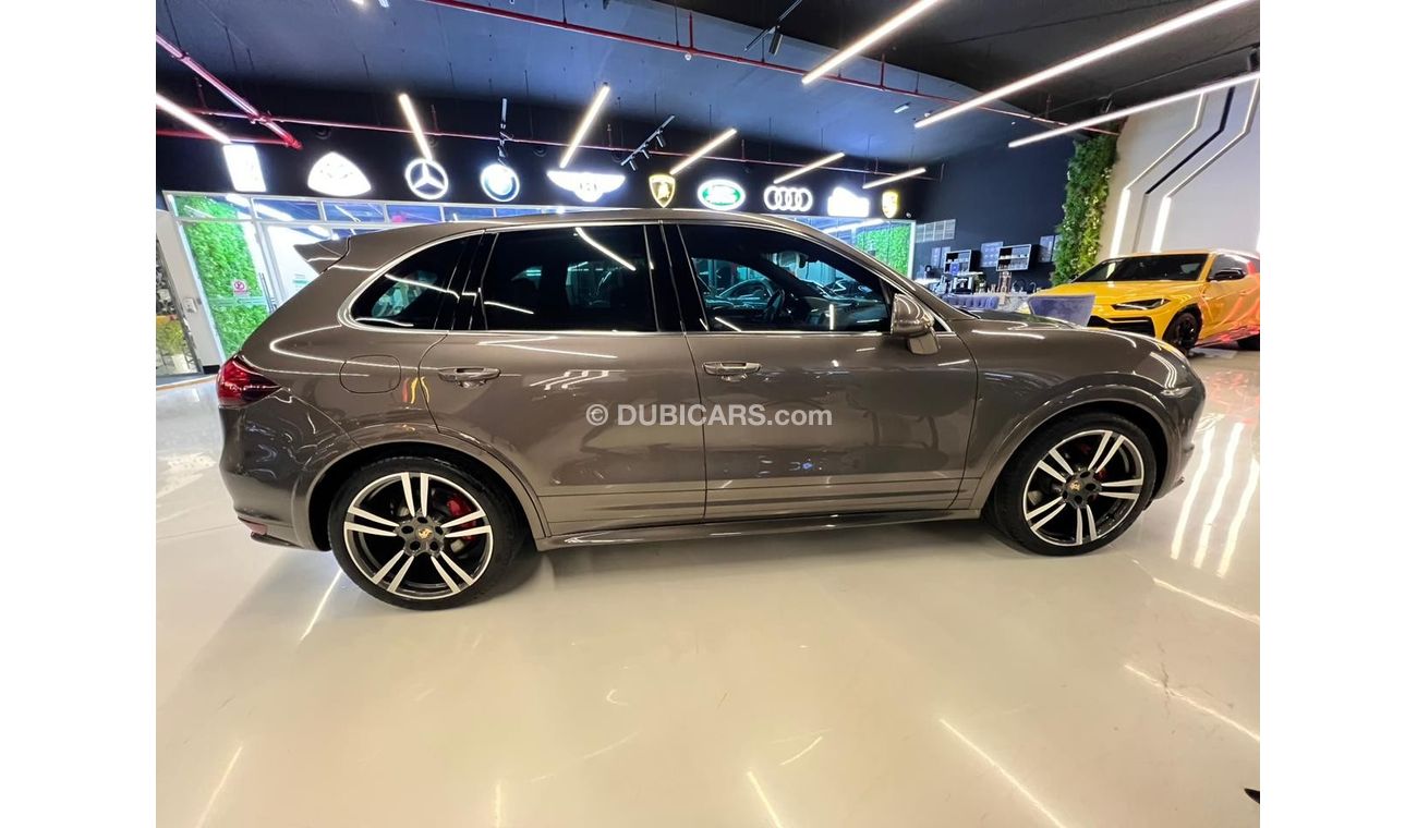 بورش كايان Porsche Cayenne GTS GCC Full Service History