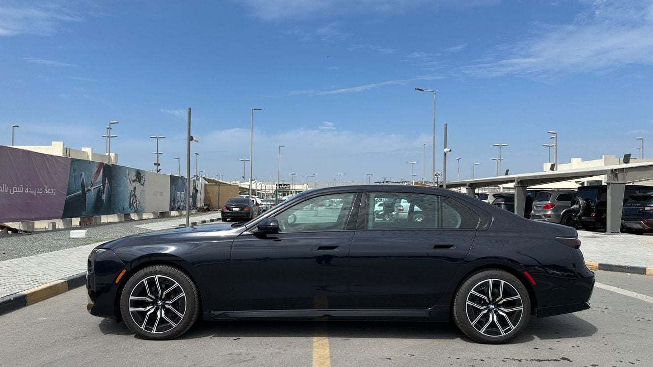 بي أم دبليو 740i 3.0L, V6