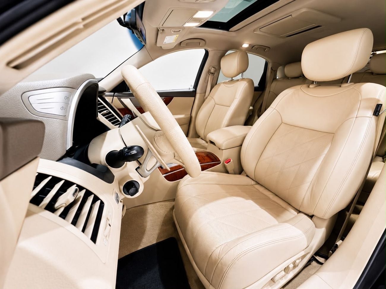 Infiniti QX70 EXCELLENCE