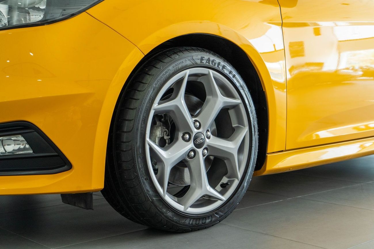 Ford Focus 2018 Ford Focus ST / 3 Year Ford Service Pack & 5 Year Ford Warranty