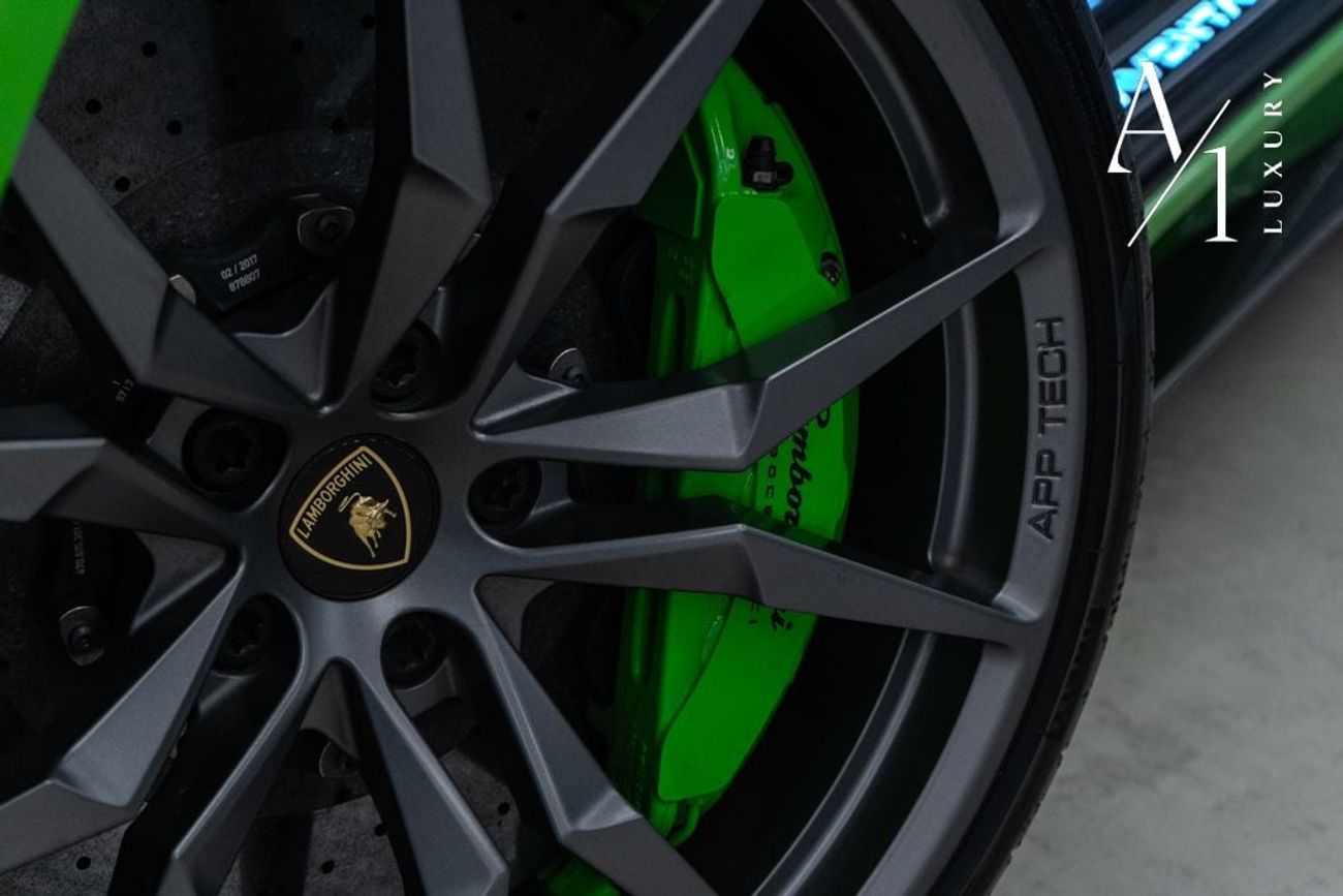 Lamborghini Aventador 6.5L V12