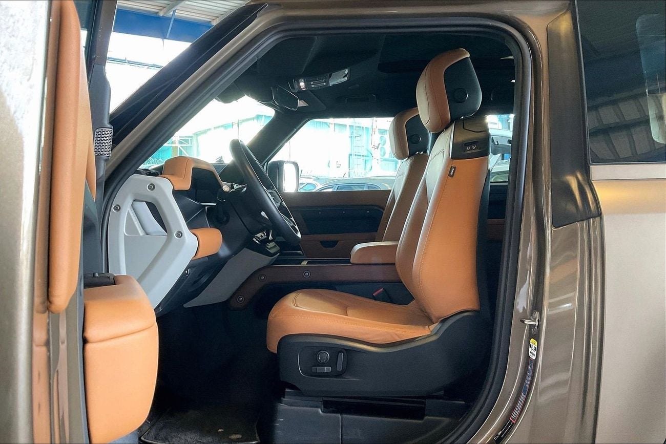 Land Rover Defender P400 90 HSE 3.0L (5 Seater) P400 90 HSE | Guaranteed Warranty | 0 Down Payment