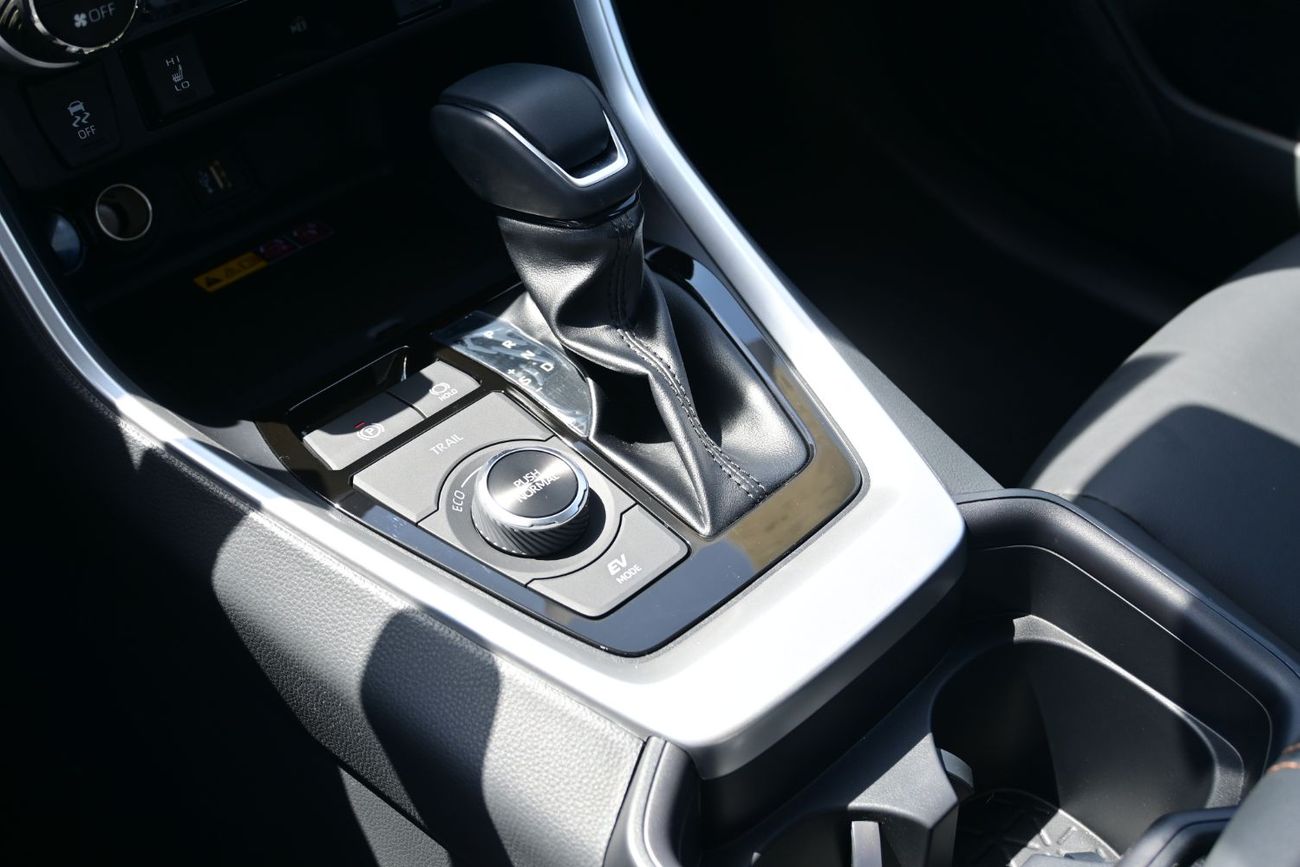 تويوتا راف ٤ Toyota RAV4 2.5L Hybrid Chinese, AWD, Model 2025 Color White