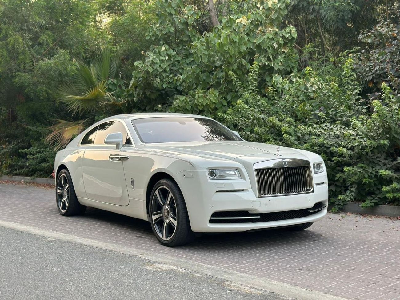 رولز رويس واريث Rolls Royce Wraith | 2015 | V12 | GCC | Service History