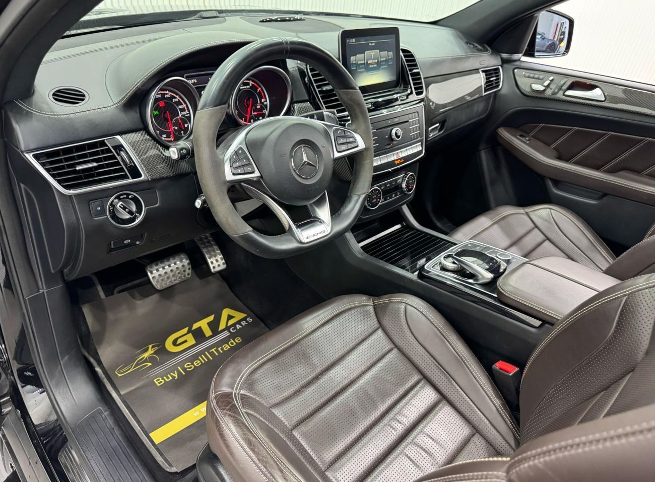 مرسيدس بنز GLE 63 AMG 2017 Mercedes-AMG GLE 63 S 4MATIC Coupe, Fully Loaded, Service History, GCC