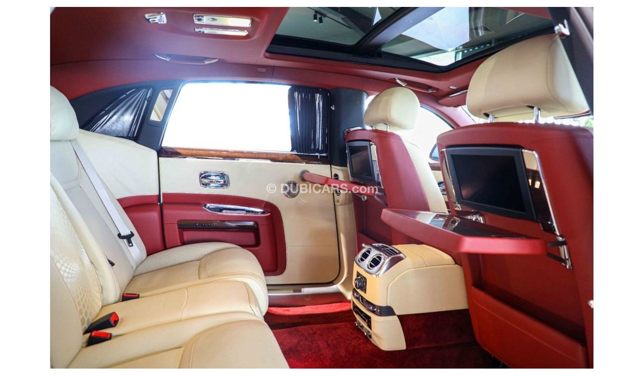 رولز رويس جوست 2019 Rolls Royce Ghost 6.6L V12 | Almost Brand New | > 100 KM Mileage