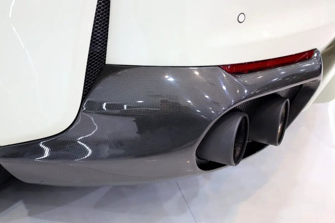 Ferrari 812 Superfast Passenger Display, Carbon Fiber Exterior/Interior, GCC Specs!!