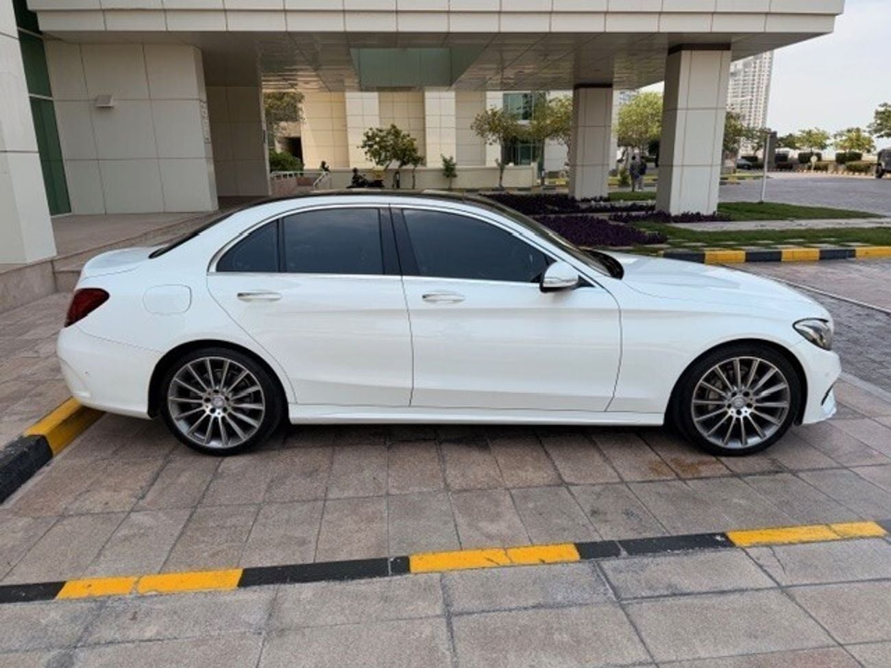Mercedes-Benz C 200 AMG