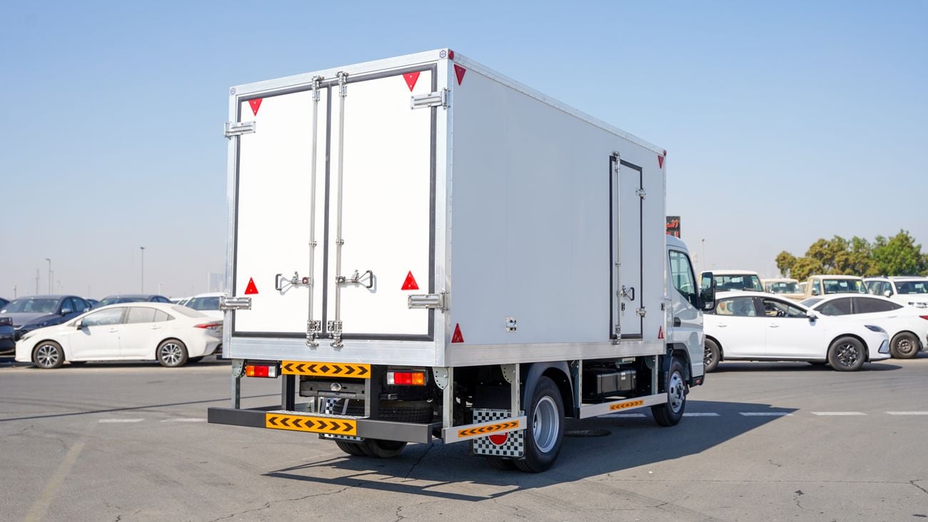 Mitsubishi Canter Van