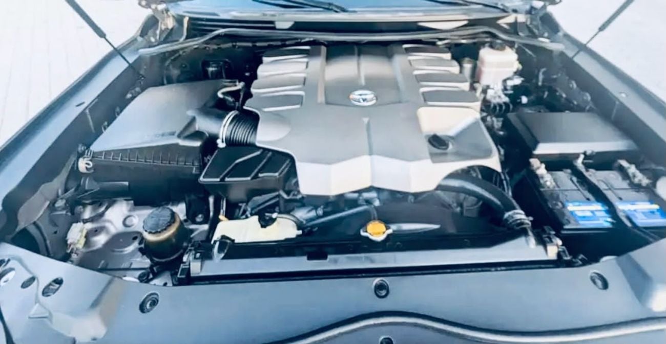 تويوتا لاند كروزر VXR