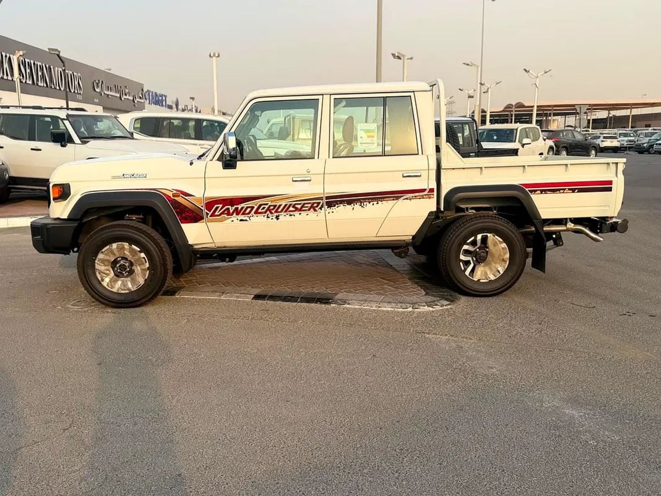 تويوتا لاند كروزر 70 LC79 LX Brand LC 79 LX Pick-up - GCC Specs