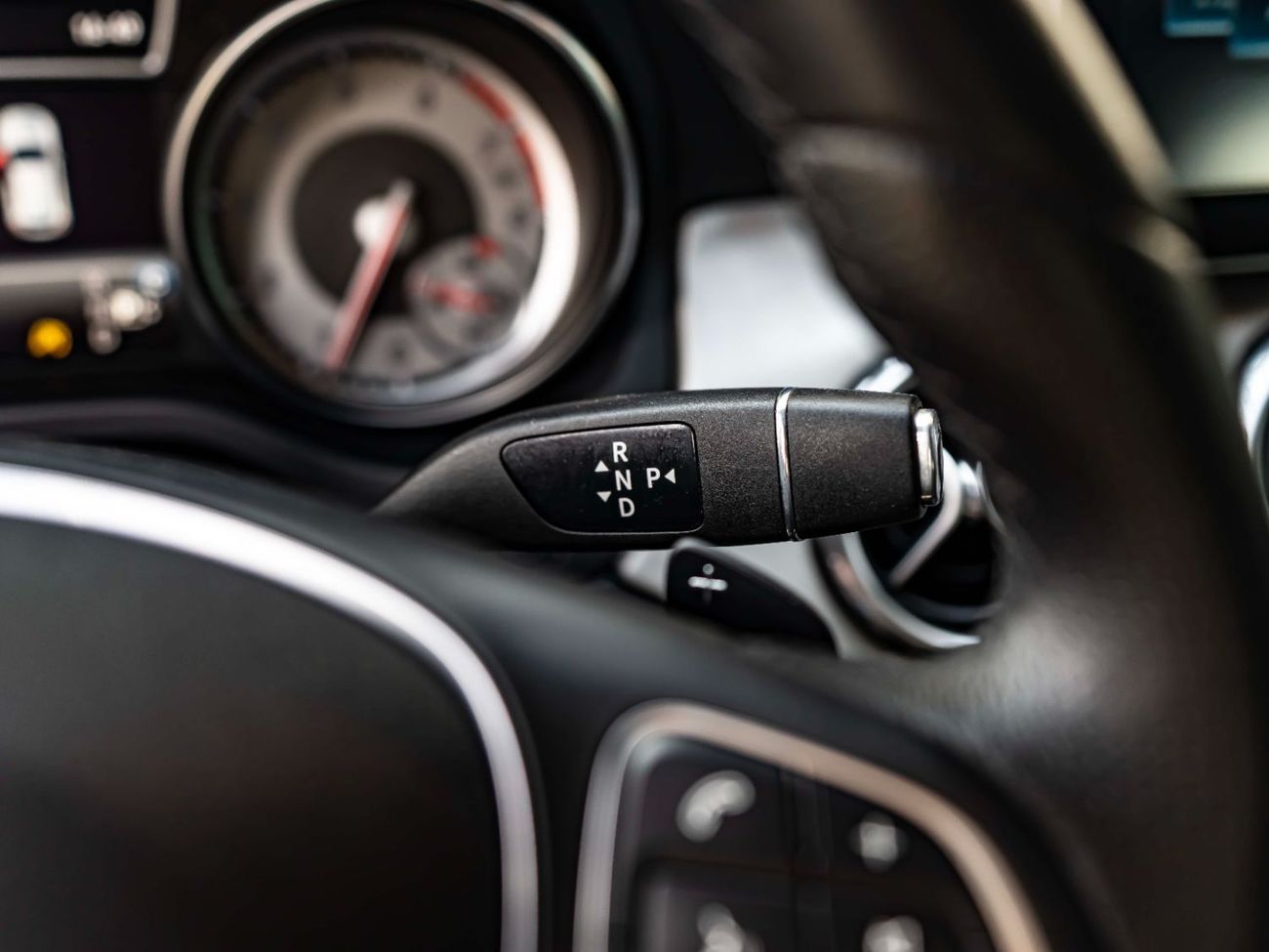 مرسيدس بنز GLA 250 Std 2.0L (211 HP)