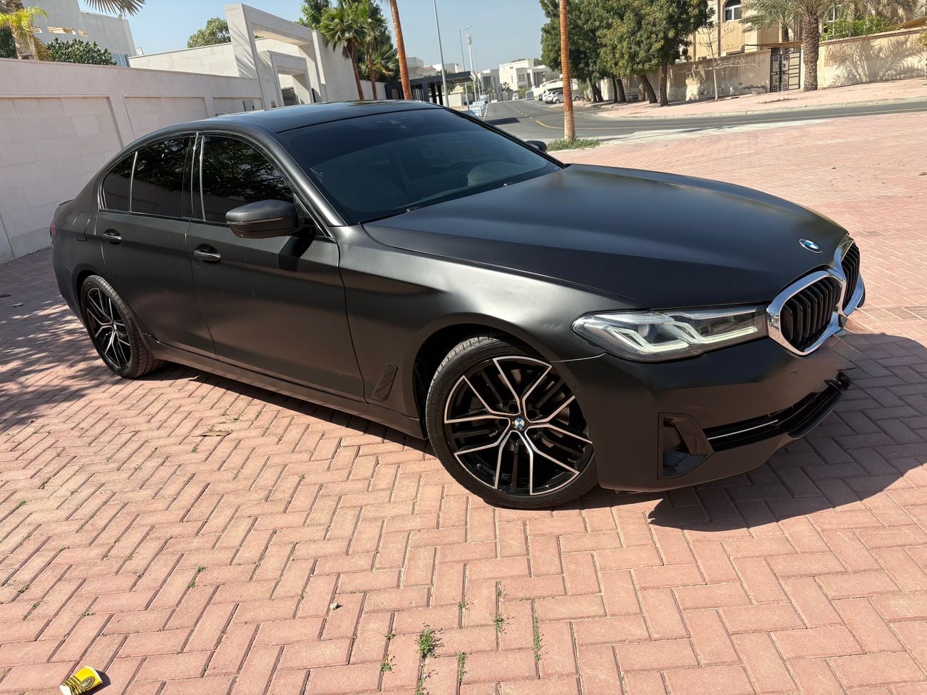 بي أم دبليو 520i