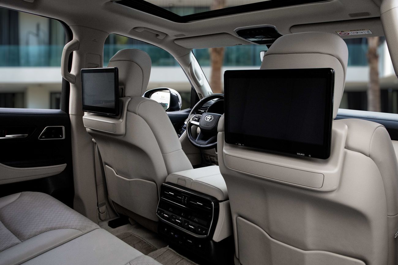 Toyota Land Cruiser Land Cruiser VXR 3.5 TT | 5,875 P.M | 0% Downpayment | AL FUTTAIM WARRANTY