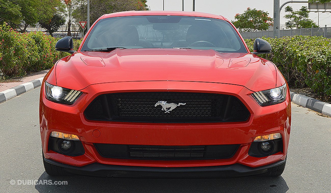 Ford Mustang GT Premium, 5.0 V8 GCC with Warranty and Service # BRAND NEW TIRES