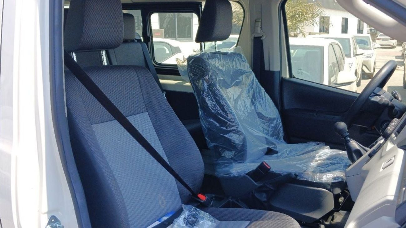 Toyota Hiace Toyota HiAce 2.8L Diesel Manual 13-seater  2025YM