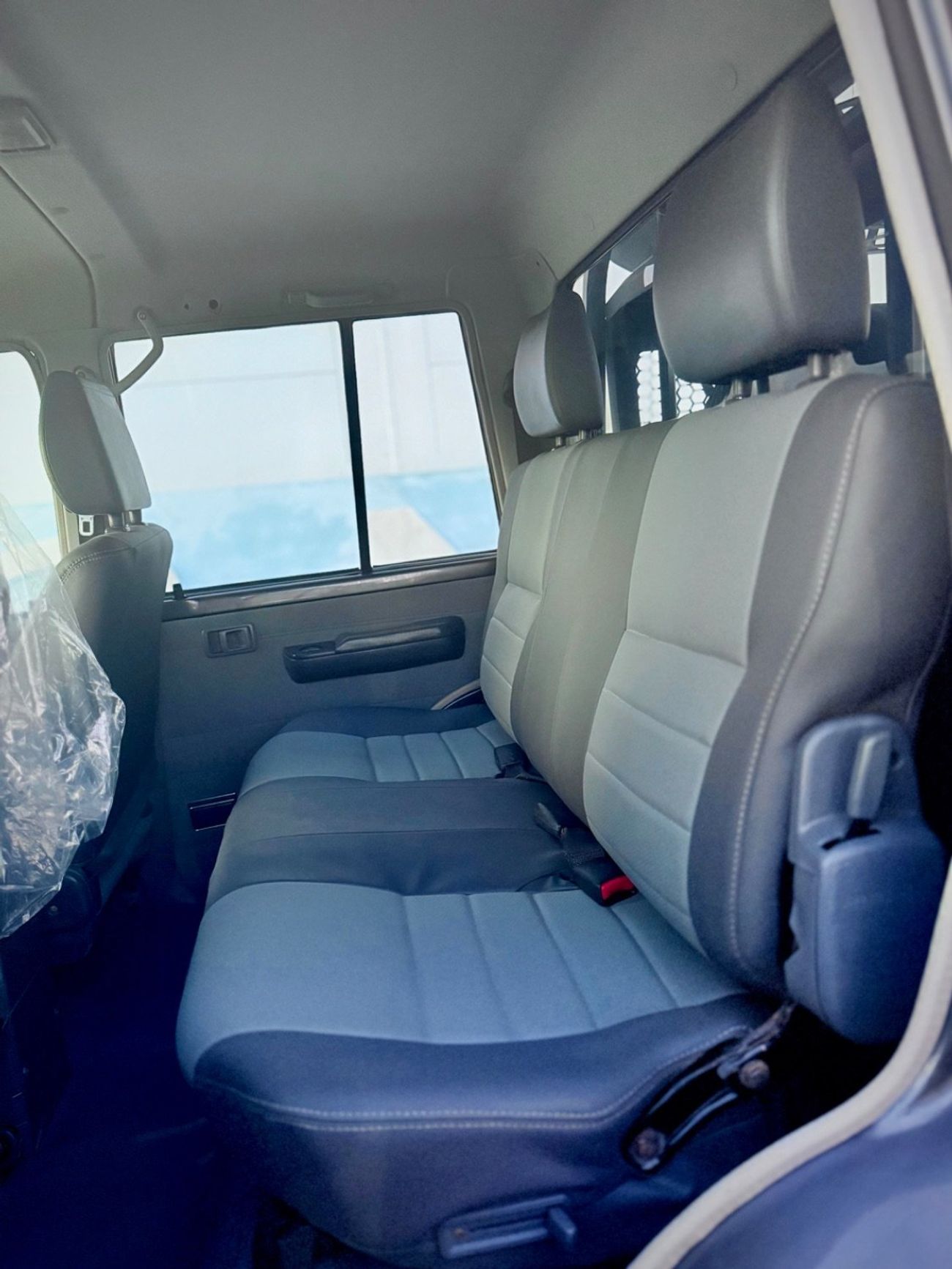 Toyota Land Cruiser Pick Up 2018 RHD Diesel Engine V8 Full Option Car is Very Clean and Perfect Condition