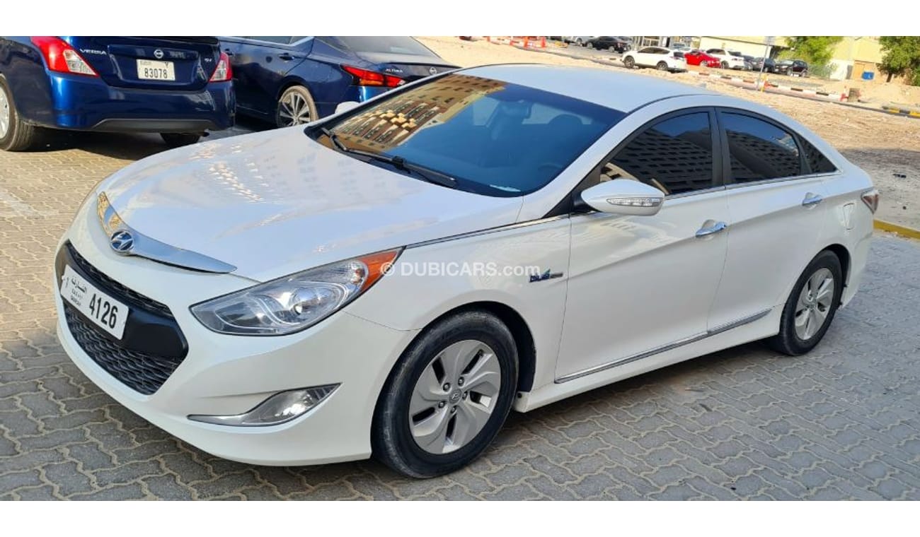 Hyundai Sonata HYUNDAI SONATA HYBRID 2013  NO DEFECTS  CLEAN CAR
