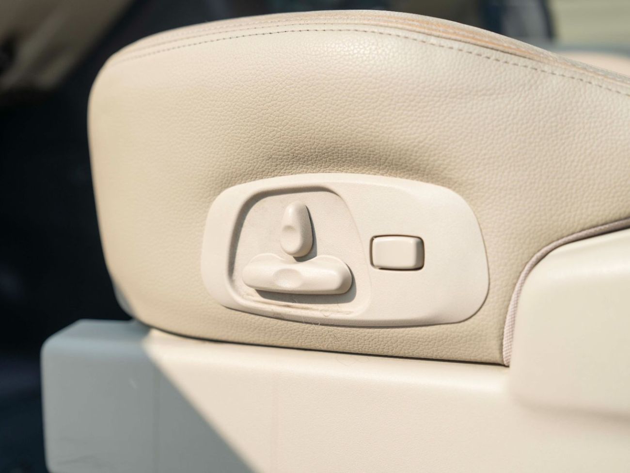 Mitsubishi Pajero GLS Highline 3.8L (243 HP)