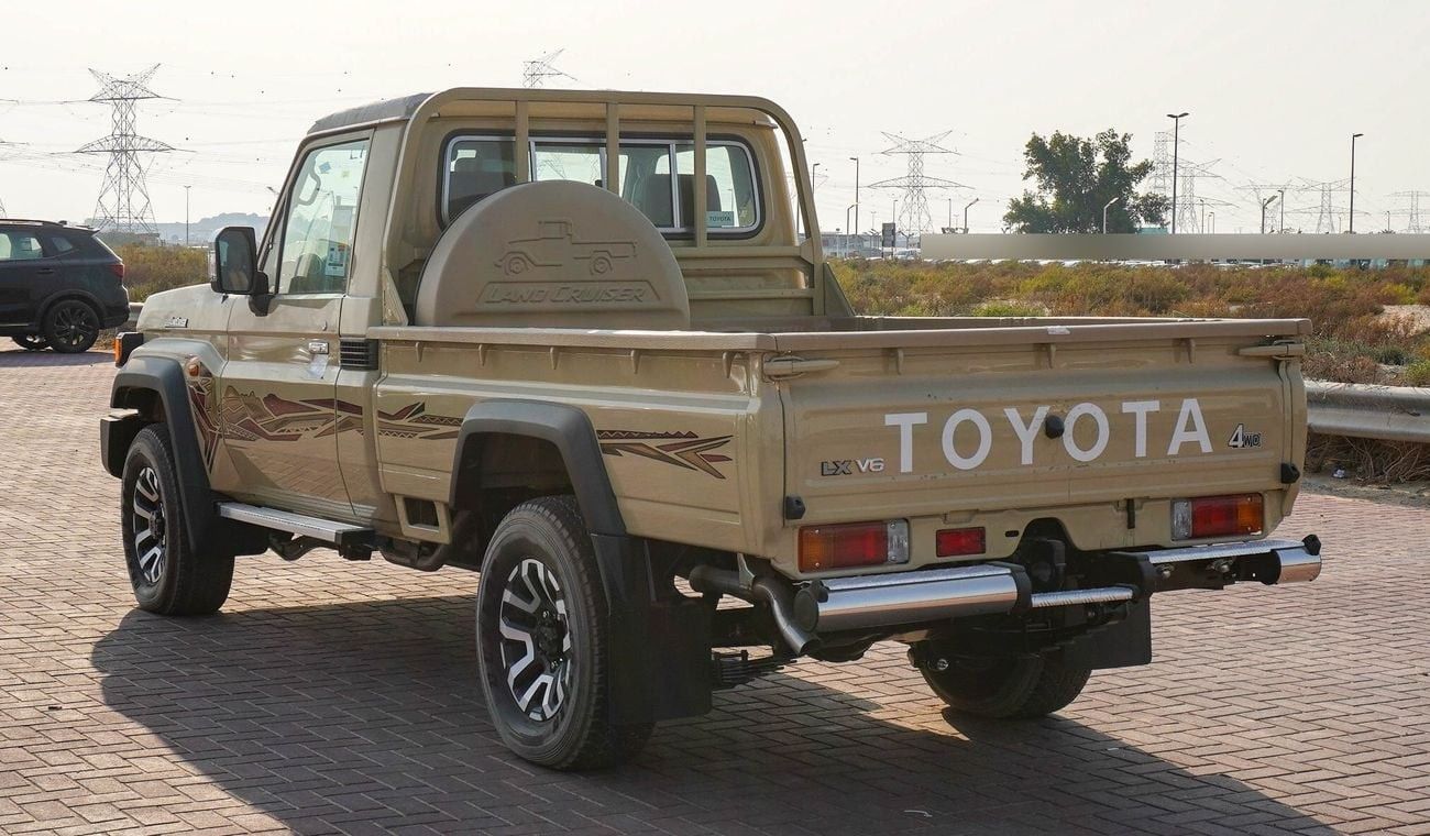 Toyota Land Cruiser Pick Up LX 4.0L V6 A/T