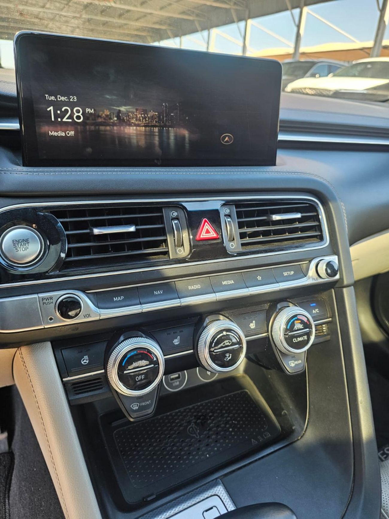 Genesis G70 Prestige 2.0L AWD