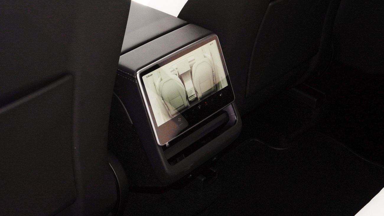 Tesla Model Y Long Range (AWD) || Brand New || 0 KM