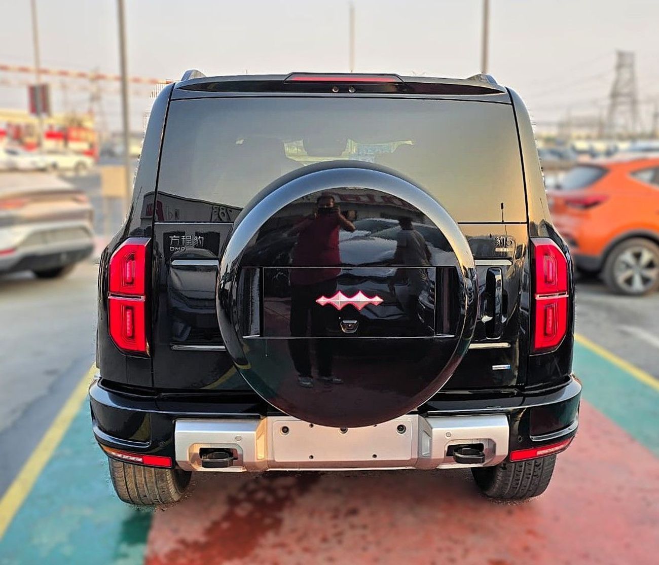 BYD Leopard 5 BYD Leopard 5 1.5 T PHEV 2025 Black (FOR EXPORT )