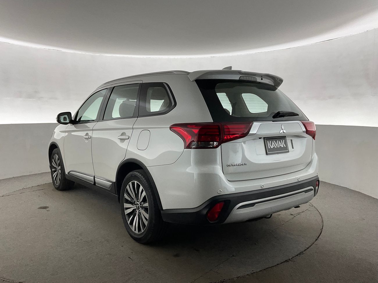 Mitsubishi Outlander GLX Midline | Guaranteed Warranty | 0 Down Payment