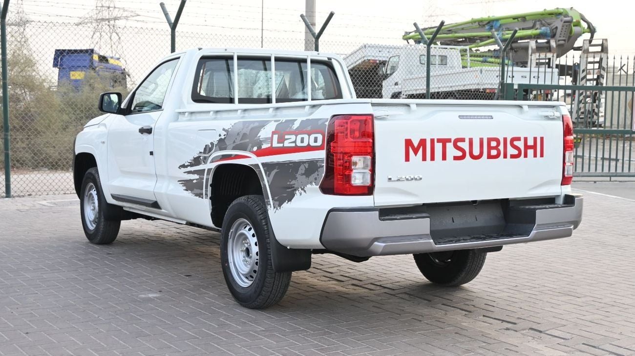 Mitsubishi L200 GL MITSUBISHI L200 2.4L GL SCAB 4WD 5MT DIESEL - (2026 MY