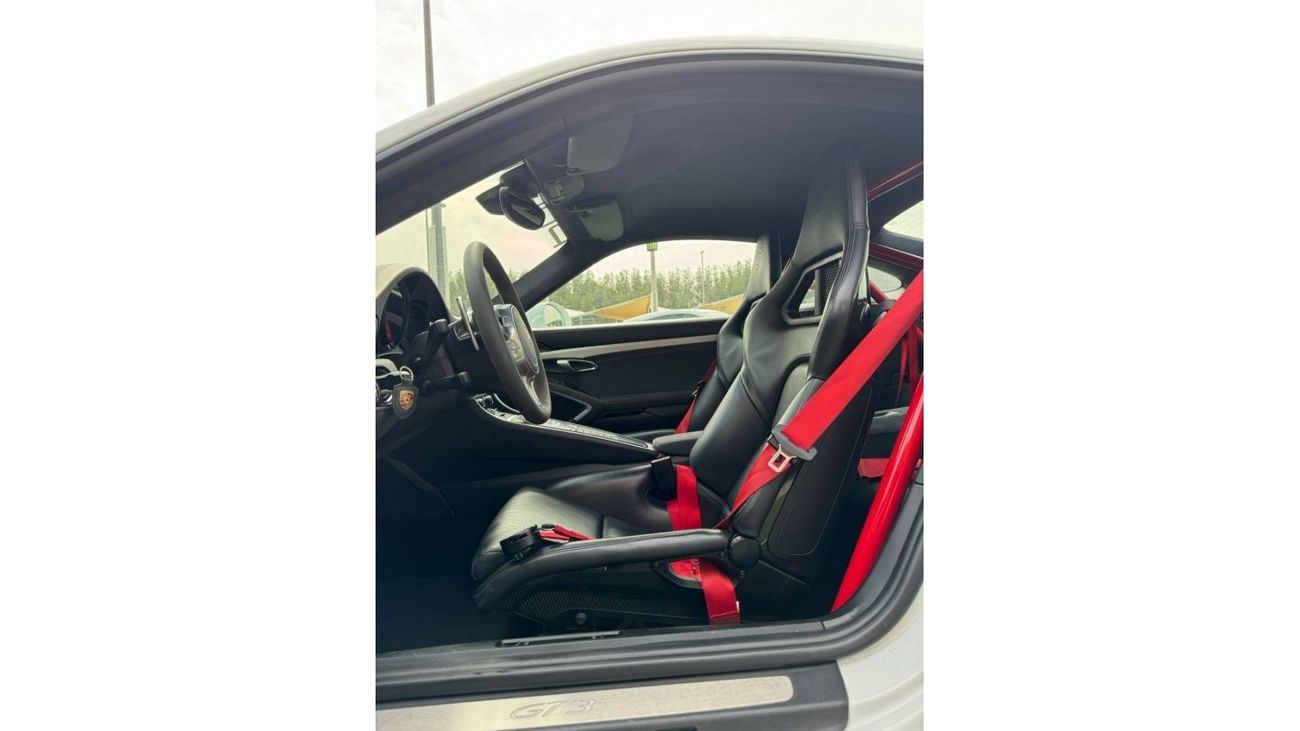 Porsche 911 PORSCHE 911 GT3 GCC 2014 FULL OPTION ORIGINAL PAINT UNDER  WARRANTY FULL SERVICE HISTORY