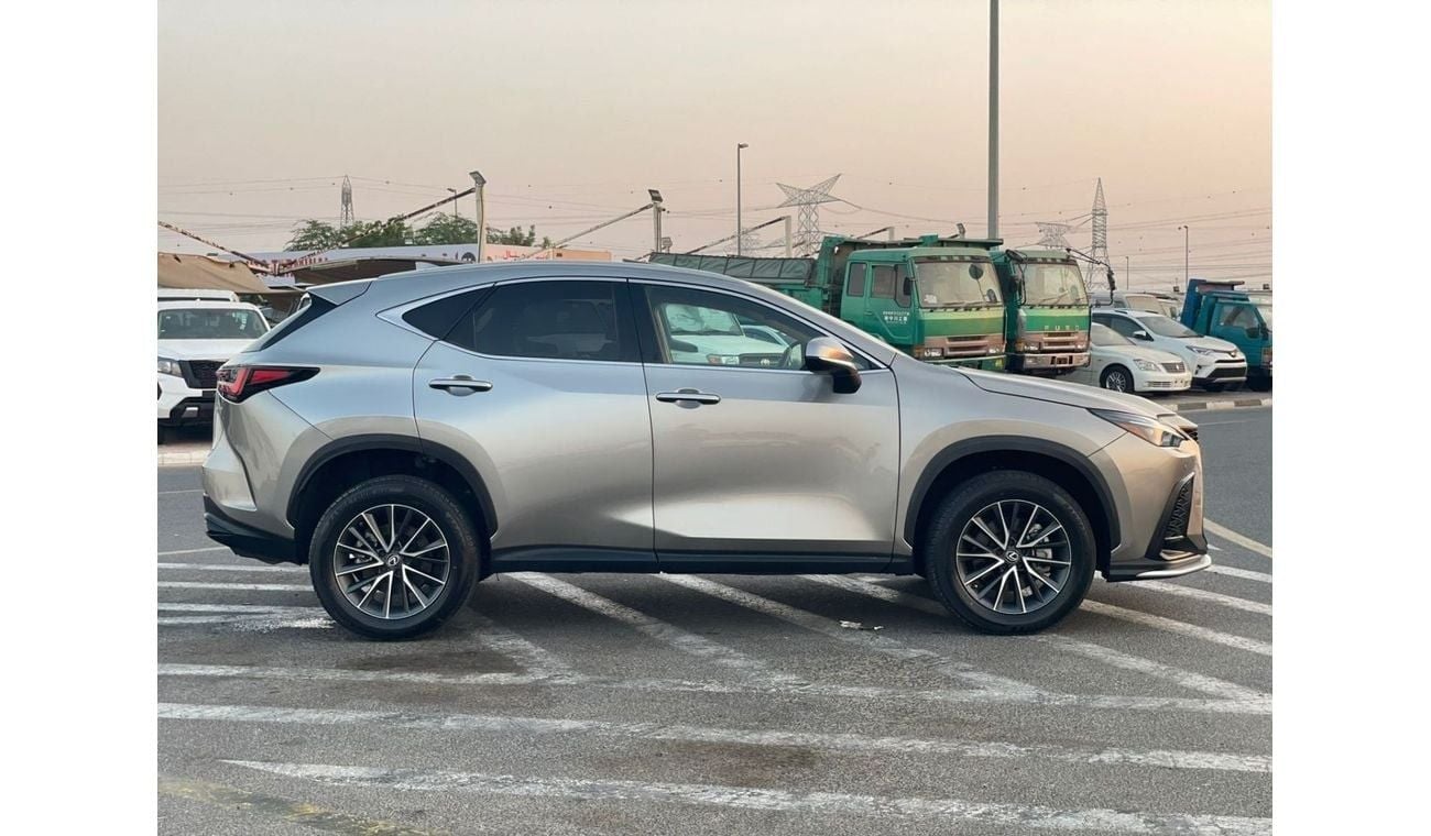 لكزس NX 300 2023 Lexus NX300 Premium 2.4L V4 Turbo - 4x4 AWD Full Option - 14,800 Mileage