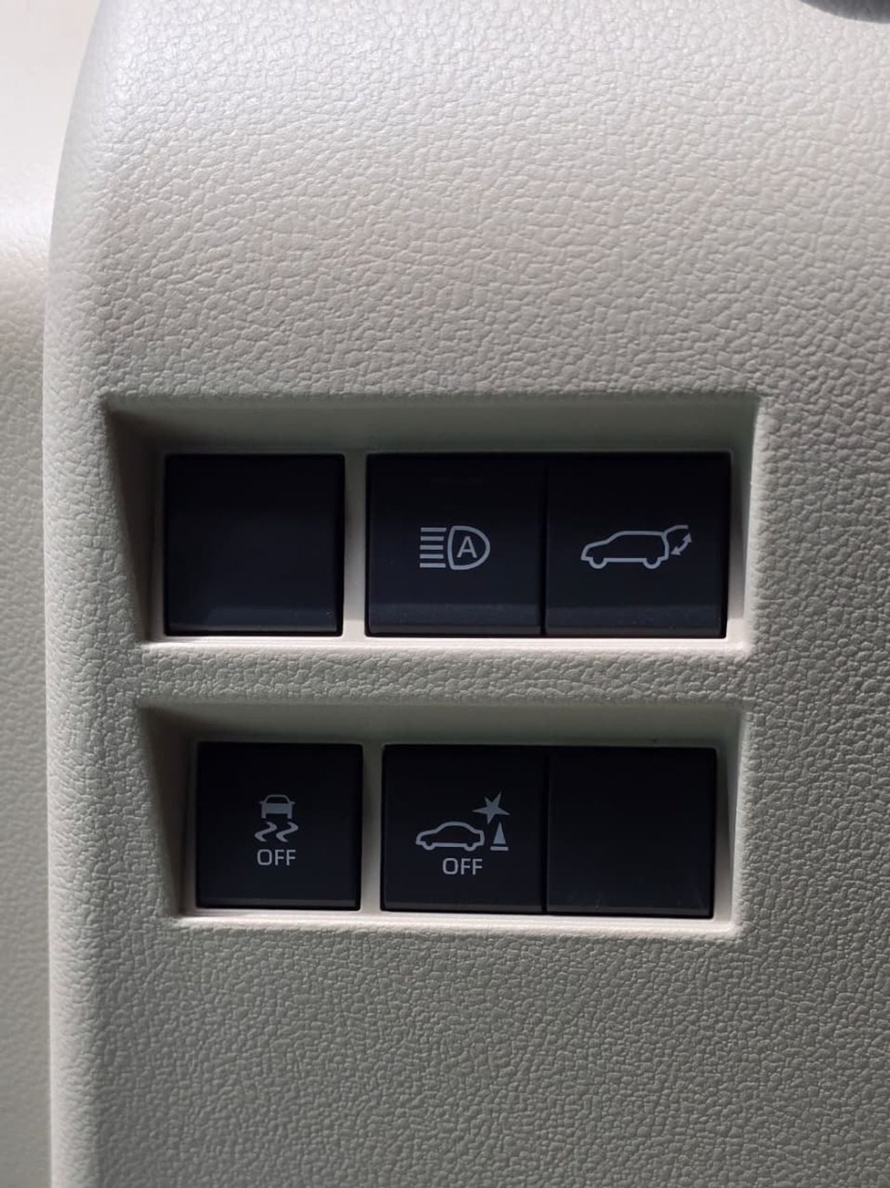 تويوتا لاند كروزر VX 4.0L