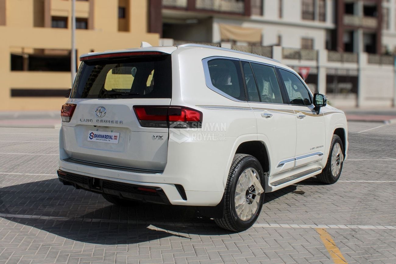 تويوتا لاند كروزر LHD LC300 4.0L PETROL V6 VX FULL OPTION WITH RADAR | SOFT DOOR CLOSING AT 7-SEATS 2026MY