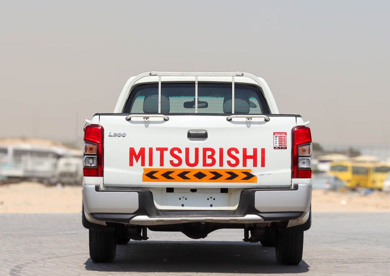 Mitsubishi L200 GL 2.4L (128 HP) Single Cab Utility Mitsubishi L200 2.4 L 2020 Single Cab GCC accident-free in excel