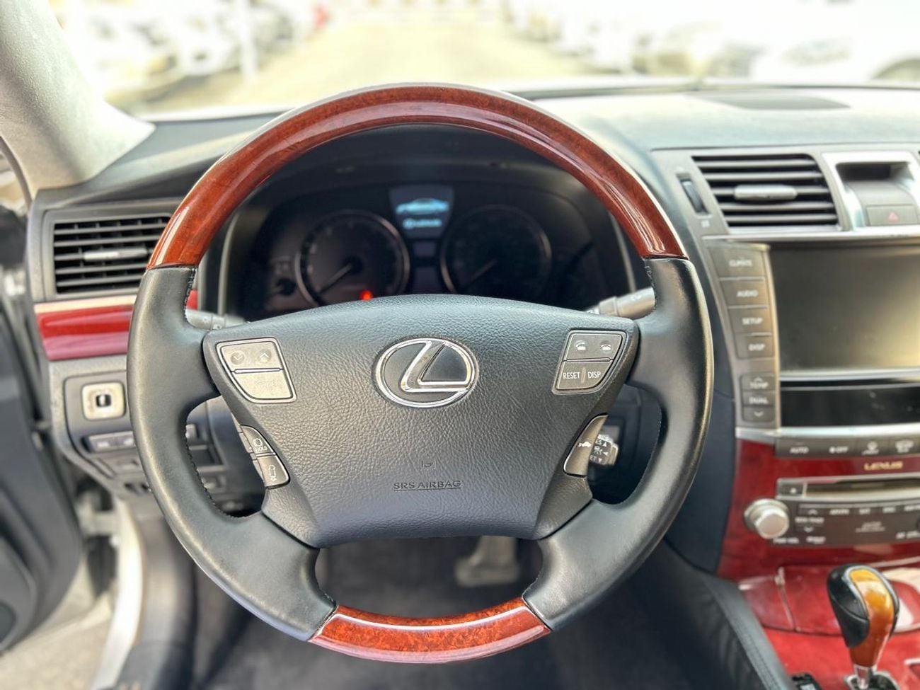 Lexus LS460