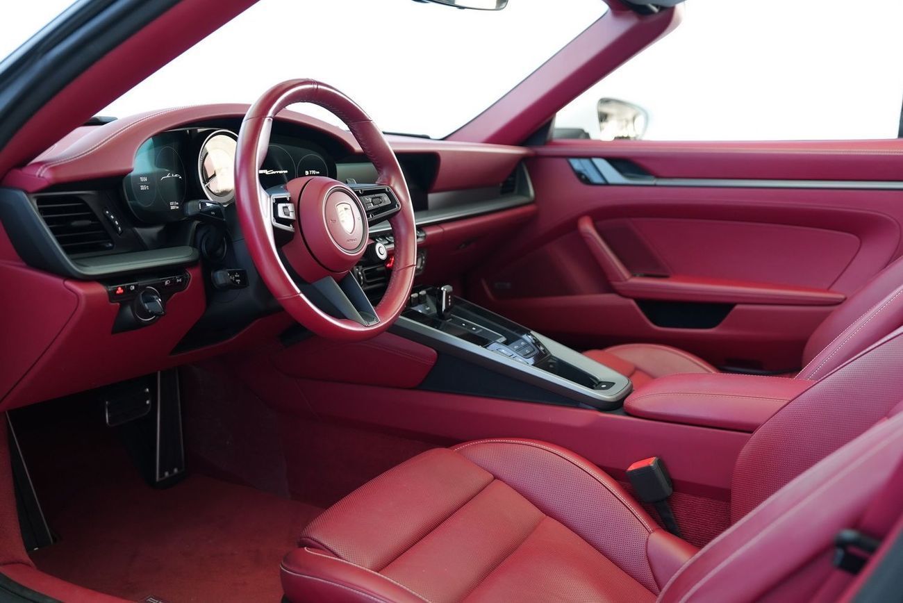 بورش 911 CARRERA S Carrera 4 3.0L (444 HP) Convertible