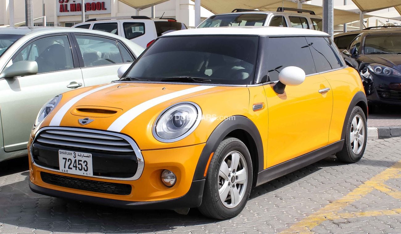 Used Mini Cooper 2015 for sale in Dubai 208308