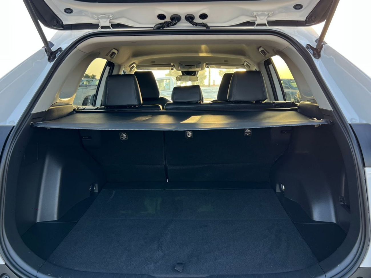 Toyota RAV4 XLE 2025 Toyota Rav4 Full Option 2.5L V4 - Rear Camera - Leather Seat - AWD 4x4 - Push Start