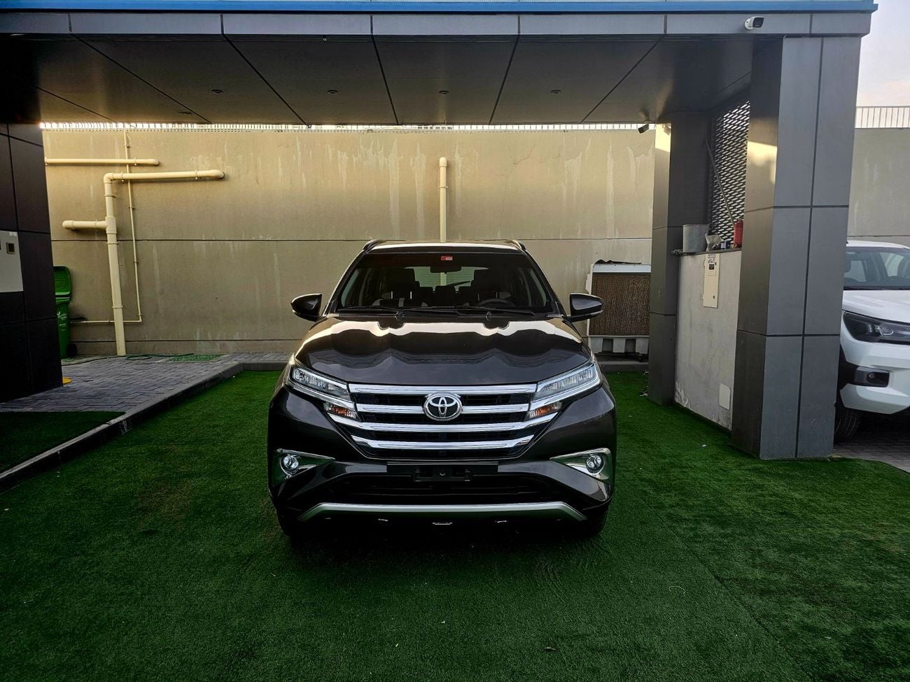 تويوتا راش EX/ PASSENGER 7 SEATS/ LOW MILEAGE