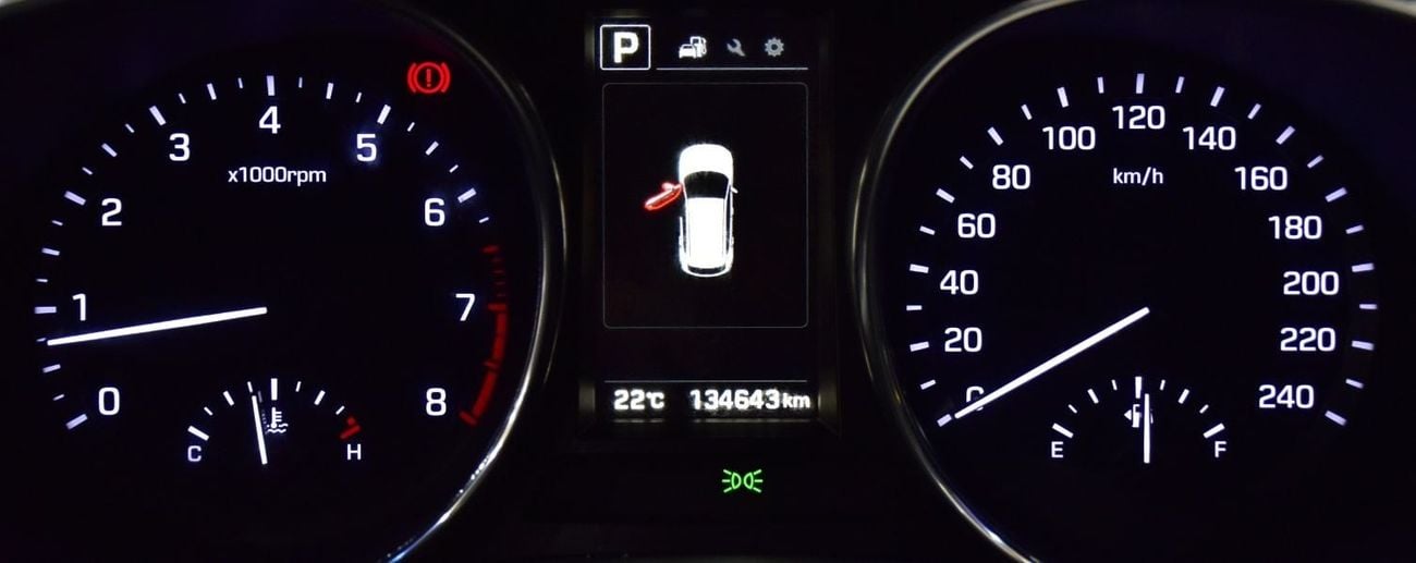 هيونداي سانتا في EXCELLENT DEAL for our Hyundai SantaFe 4WD ( 2016 Model ) in Black Color GCC Specs