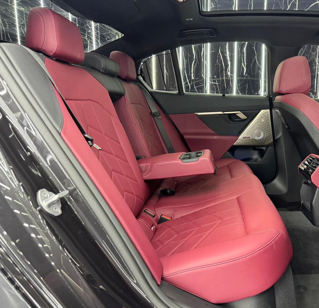 BMW 520i 2.0L /Gold Line Package