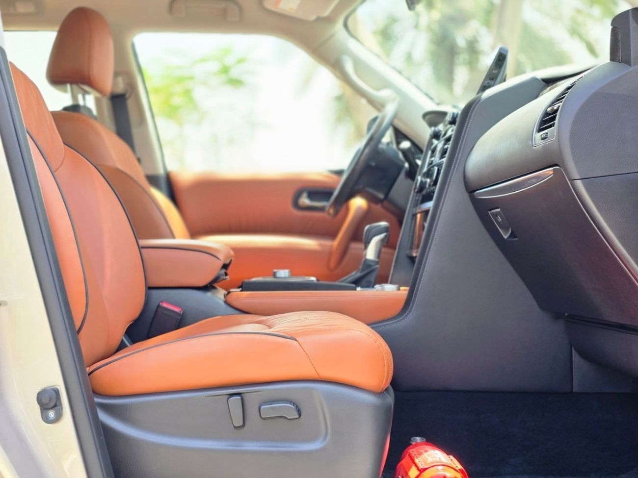 نيسان باترول LE Platinum 5.6L FULL OPTION 2022 GCC LOW MILEAGE WITH AGENCY WARRANTY & SERVICE CONTRACT IN MINT CO